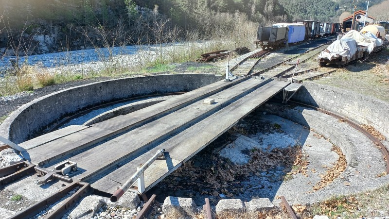 CP_Central Var_Pont tournant_constructeur NI_Puget-Théniers_2022_P. Lefèvre (2).jpg