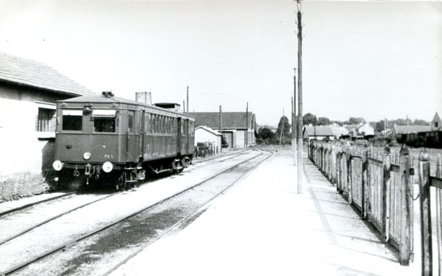 Nord-Est Soissons-Saint Wasst Autorail PS1 Renault en 1953 Photo Chapuis La Vie Du Rail 382352 Coll Péréve.jpg