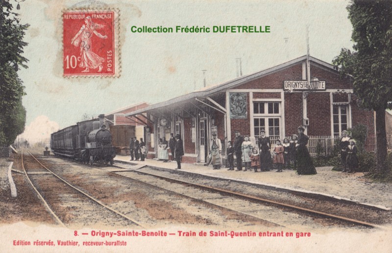 Vers 1906, une 120T Cockerill arrive de St-Quentin en gare d'Origny à destination de Guise - coll. FD