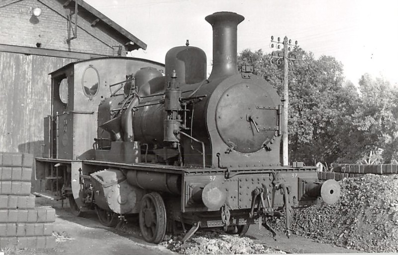 Locomotives Nord-Est RTA Photos Rifault 120T Cockerill MM n°37 1906 Montcornet 1955 03.jpg