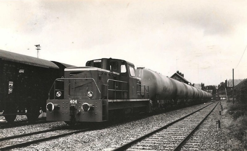 RTA BB 404 Wagons Citernes Origny Saint-Benoite 07.05.1972 Photo Borderie 01.jpg